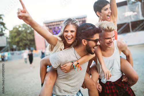 Cuadros en Lienzo Group of friends having fun time at music festival