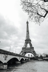  Wieża Eiffla w Paryżu, Francja