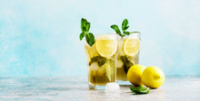  Iced Green Tea With Lemon And Fresh Mint .Copy Space
