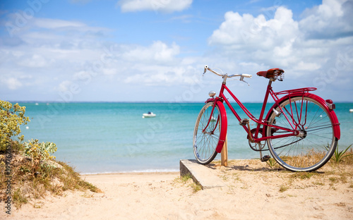 Plakat Krajobraz Bretanii, rower nad morzem.