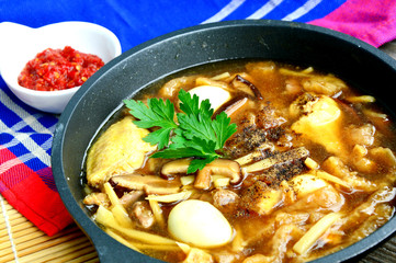 Thai style Braised Fish Maw in Red Gravy soup (Thai name is  grà-pór bplaa)