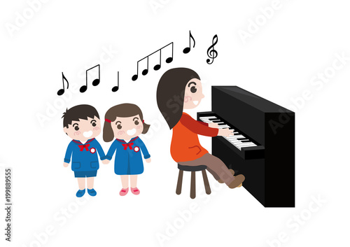 ピアノを弾いてる幼稚園の先生と歌ってる幼稚園生の男の子と女の子