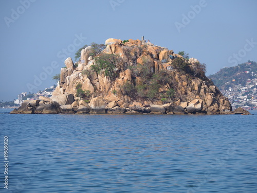 Fotografija Panorama of rocky island at bay landscape of ACAPULCO city in Mexico, Pacific Oc