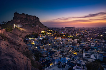 Fototapete - Mehrangarh Fort during sunset