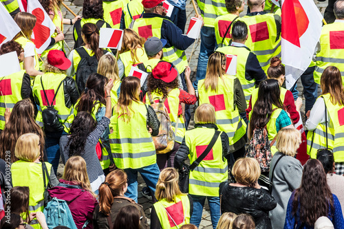 Cuadros en Lienzo Streik (menschen streiken in Stadt )