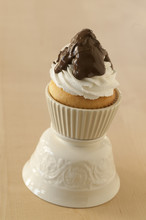 Vanilla Cupcake With Vanilla And Chocolate Frosting