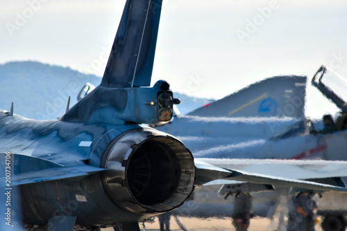 F 2戦闘機の尾翼 Stock Photo Adobe Stock F 2戦闘機の尾翼 Stock Photo Adobe Stock