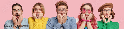Fotomural Mulicultural collage portrait of stressed worried nervois ethnic mixed race people bite finger nails and look with anxious expression, isolated over pink background