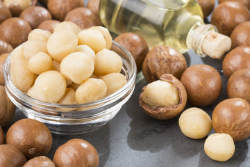 Wall Mural - Macadamia nuts and oil - Macadamia integrifolia