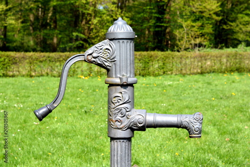 Garten Schwengelpumpe Wasserpumpe Buy This Stock Photo And