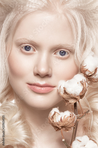 Beauty Charming Albino Girl White Hair Eyebrows Eyelashes Pale