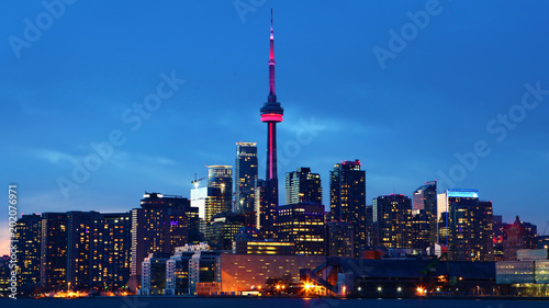 Zdjęcie XXL W centrum Toronto, Kanada linia horyzontu przy zmierzchem