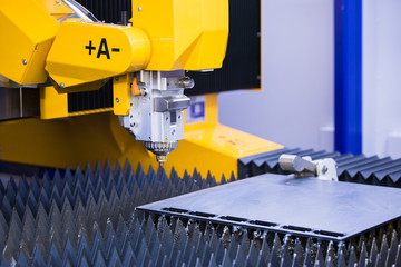 Aufkleber - Automatic machine with robotic arm for cutting metal. Smart factory