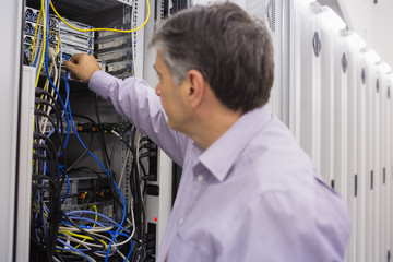 Aufkleber - Technician putting up electric cables