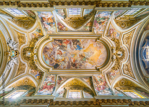 Fotografía Fresco with the Triumph of the Order of Saint Francis by Giovan Battista Gaulli, in the Basilica of the Santi XII Apostoli, in Rome, Italy