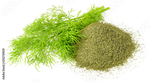 Fotomural dried dill weed and fresh dill weed isolated on white