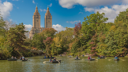 Wall Mural - New York city panorama at Central park in autumn