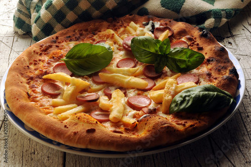 Pizza Frankfurter E Papas Fritas بيتزا Wurstel والبطاطا المقلية Wurstel Und Pommes Buy This Stock Photo And Explore Similar Images At Adobe Stock Adobe Stock
