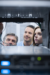 Aufkleber - Electricians looking into empty server towers