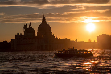 Poster - Sunset behind the Church of Madonna Della Salute in Venice