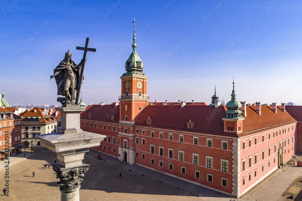 Kolumna Zygmunta III Wazy na placu Zamkowym - obrazy, fototapety, plakaty 