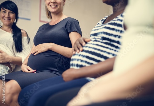 Fotografía Pregnant women in a class
