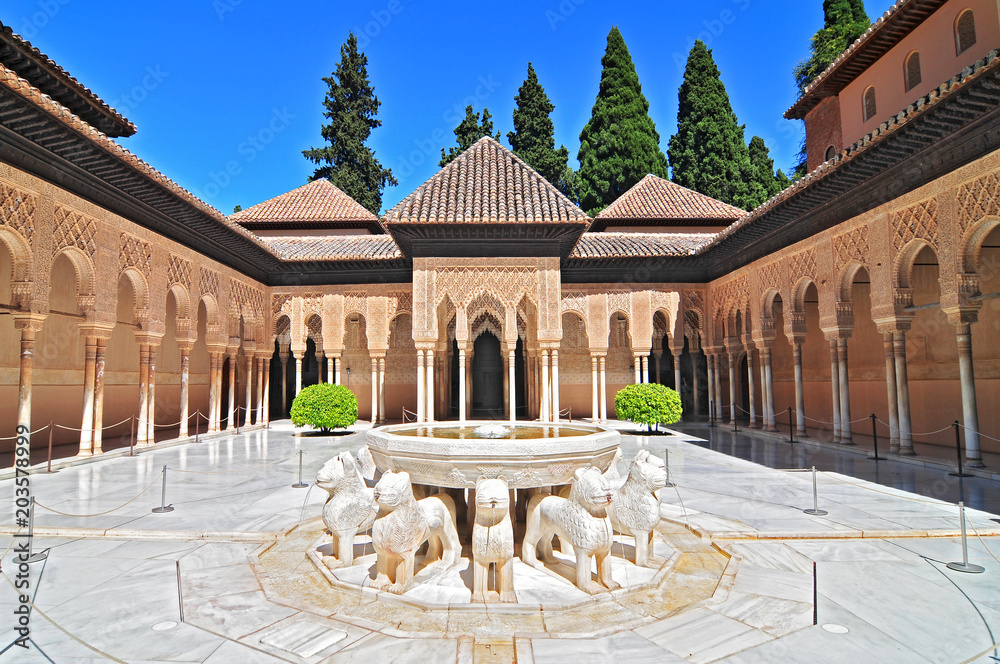 Patio de los Leones (Patio of the Lions) in the Palacios Nazaries, The Alhambra, Granada, Andalucia, Spain. - obrazy, fototapety, plakaty 
