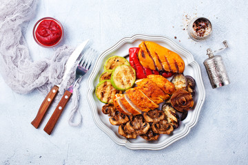 Canvas Print - chicken barbecue and grilled vegetables