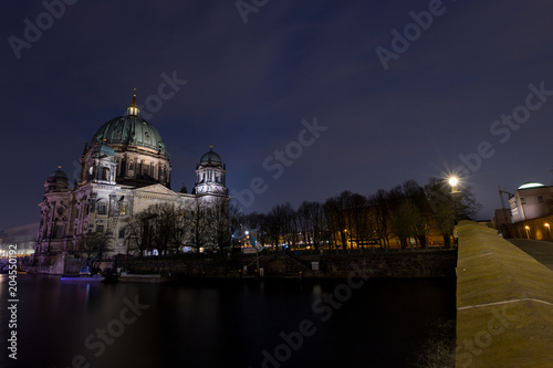 Plakat Katedra w Berlinie wieczorem