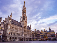 Grand Place Early In The Morning  In Brussels, Belgium