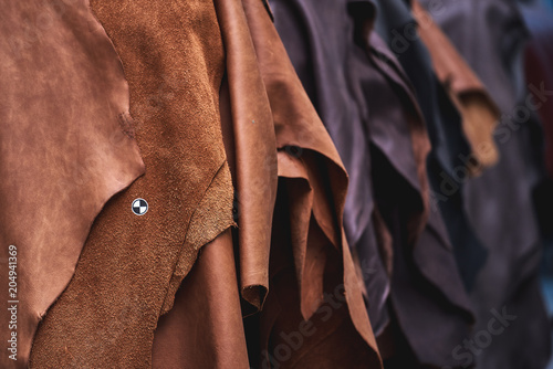Cuadros en Lienzo Production of leather furniture