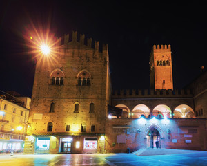 Wall Mural - People at Palazzo Re Enzo Piazza del Nettuno Bologna evening