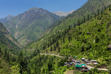 Wall Mural - Tosh village in beautiful Parvati valley in Himachal Pradesh state, Northern India