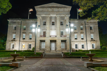 Wall Mural - Night at the North Carolina Capitol Building