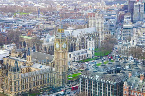 Plakat Londyński miasto z Big Ben punktem zwrotnym. widok z lotu ptaka