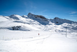 Fototapeta Góry - ブレイユ＝チェルヴィナイアのスキー場　ラギ・チーメ・ビアンケ（3月、イタリア　ヴァッレ・ダオスタ州）