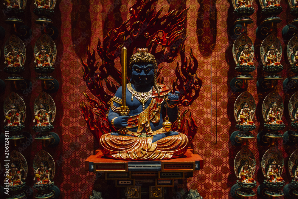 Buddyjskie rzeźby w świątyni w Singapurze - obrazy, fototapety, plakaty 