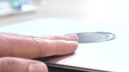 Turning a laptop computer off by closing the lid
