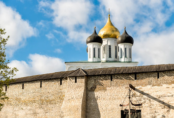 Wall Mural - View of Holy Trinity Cathedral in the Pskov Krom or Pskov Kremlin, Russia