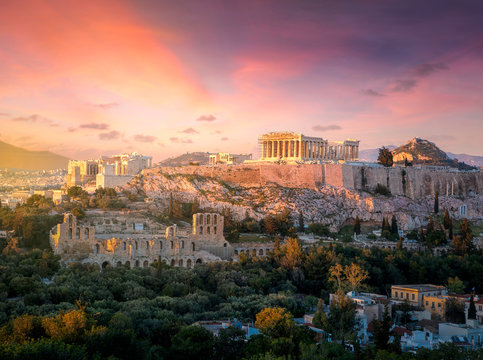 akropolis von athen bei sonnenuntergang