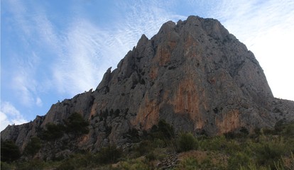 Wall Mural - Bajo la cresta