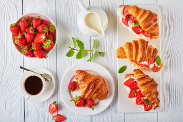 Sticker - croissant sandwiches with fresh ripe strawberries