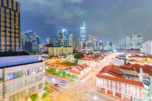 Photo Aerial view of Chinatown street is decorated with colorful paper lanterns for Mid-Autumn festival in Singapore