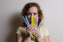 Woman Say NO Straw Pollution