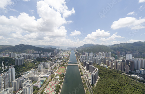 Zdjęcie XXL Powietrzny panarama widok na Shatin, Tai Bladym, Shing Mun rzeka w Hong Kong