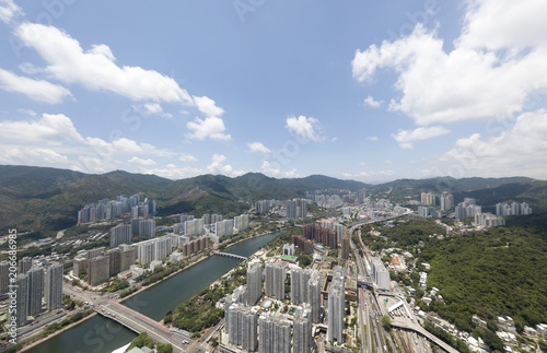 Zdjęcie XXL Powietrzny panarama widok na Shatin, Tai Bladym, Shing Mun rzeka w Hong Kong
