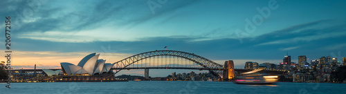 Photo Sydney harbour at dusk, Sydney NSW, Australia