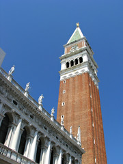 Canvas Print - Square and Basilica of St Mark - Venice - Italy