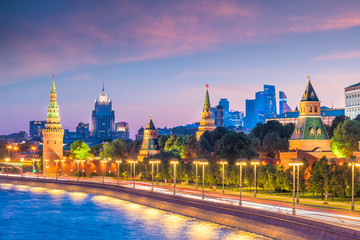 Wall Mural - Panoramic view of the Moscow river and the Kremlin