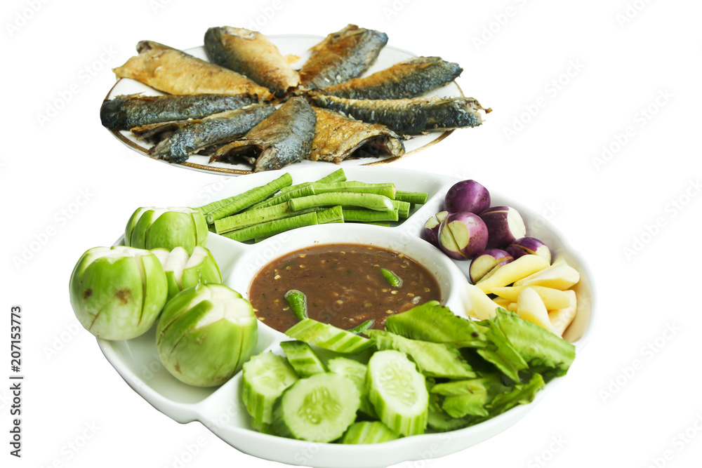 Shrimp paste sauce (Nam Prik Ka Pi) serve with vegetables and mackerel fish, Thai Food, isolate on white background - obrazy, fototapety, plakaty 